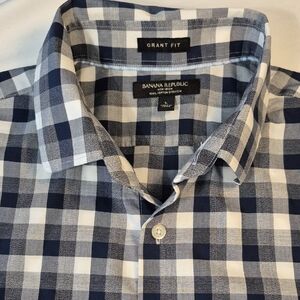 Banana Republic Long Sleeve Grant Fit Black and White Button Down Mens Shirt, L